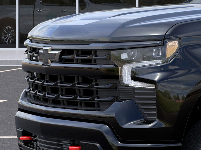 Chevrolet Silverado 1500 Vehicle Full-screen Gallery Image 13