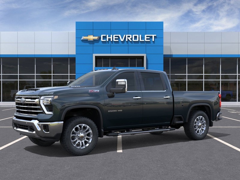 Chevrolet Silverado 2500HD Vehicle Full-screen Gallery Image 2