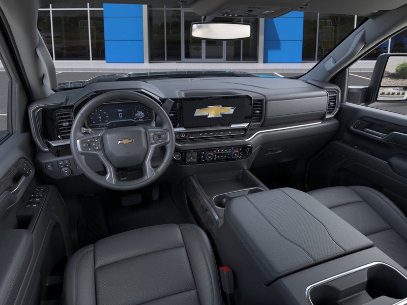 Chevrolet Silverado 2500HD Vehicle Full-screen Gallery Image 15