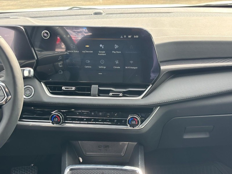Chevrolet Equinox Vehicle Full-screen Gallery Image 8