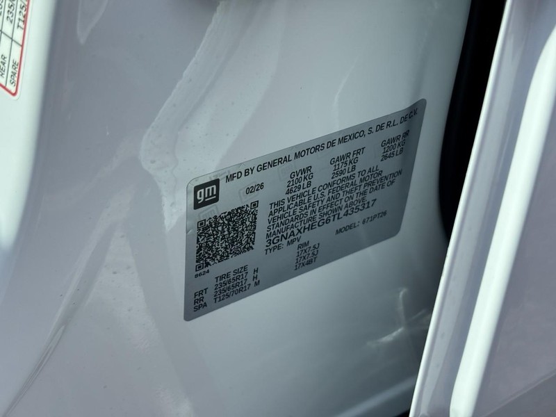 Chevrolet Equinox Vehicle Full-screen Gallery Image 19