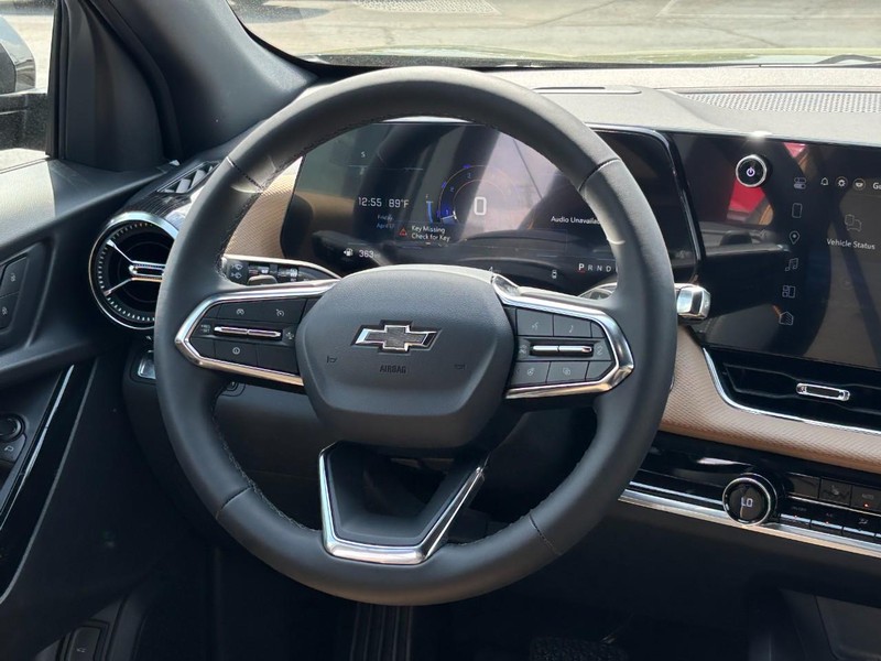 Chevrolet Equinox Vehicle Full-screen Gallery Image 7