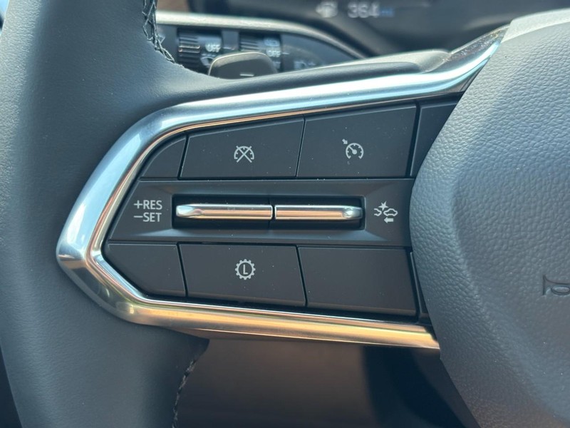 Chevrolet Equinox Vehicle Full-screen Gallery Image 12