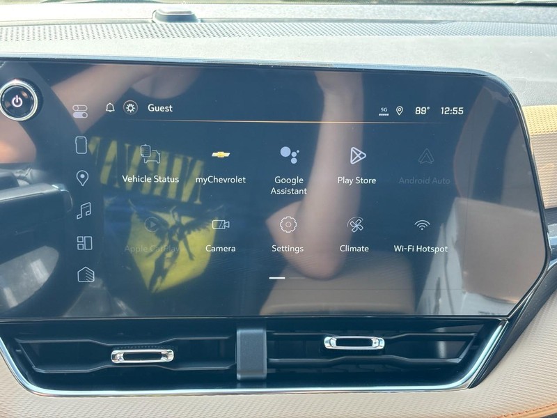 Chevrolet Equinox Vehicle Full-screen Gallery Image 15