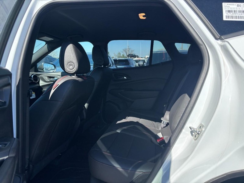 Chevrolet Trax Vehicle Full-screen Gallery Image 5