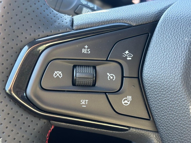 Chevrolet Trax Vehicle Full-screen Gallery Image 12