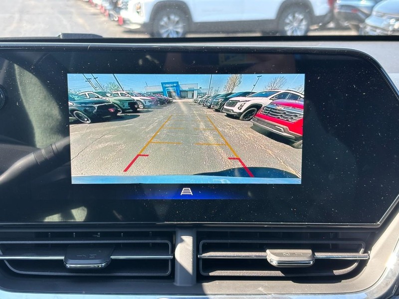 Chevrolet Trax Vehicle Full-screen Gallery Image 16