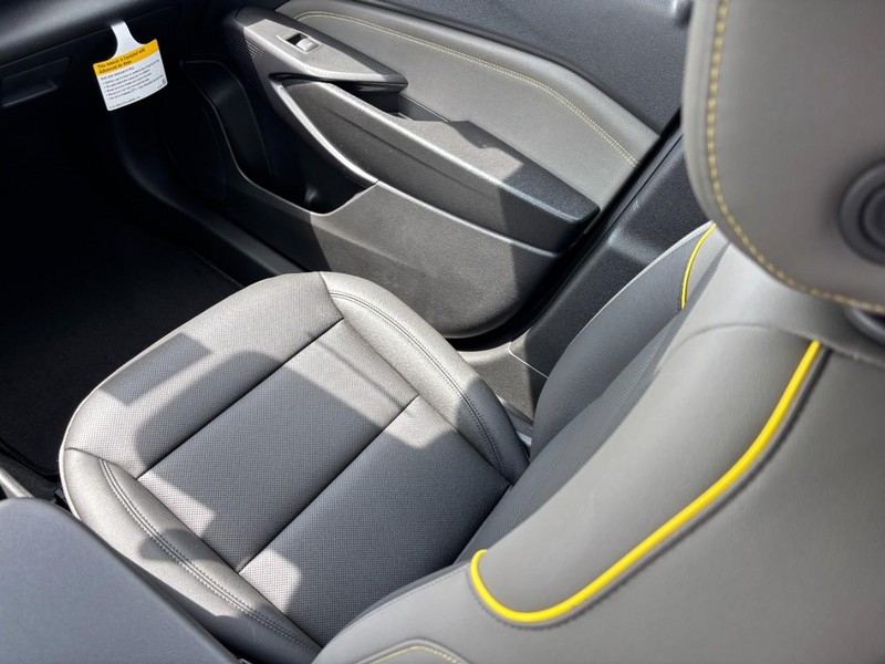 Chevrolet Trax Vehicle Full-screen Gallery Image 9
