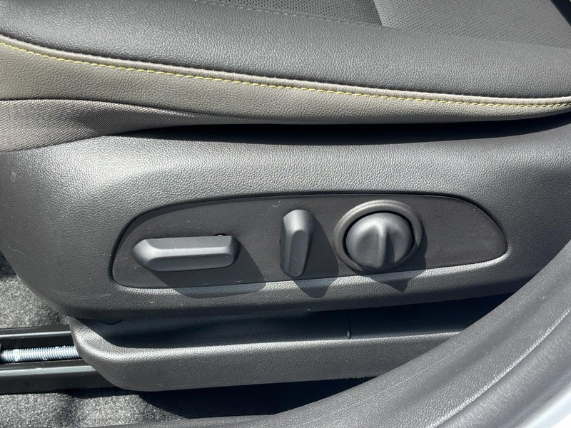Chevrolet Trax Vehicle Full-screen Gallery Image 10