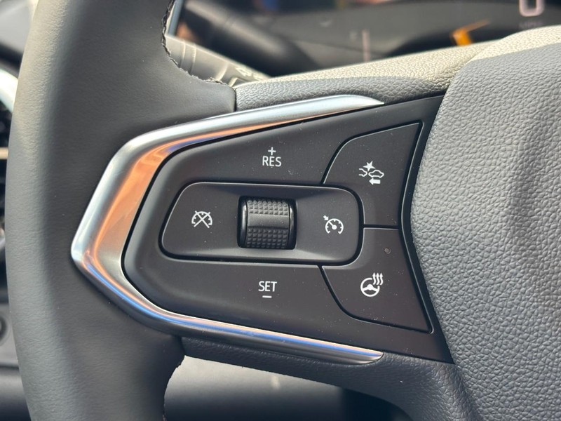 Chevrolet Trax Vehicle Full-screen Gallery Image 12