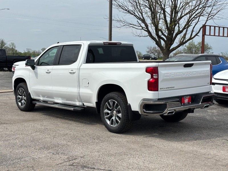 Chevrolet Silverado 1500 Vehicle Full-screen Gallery Image 3