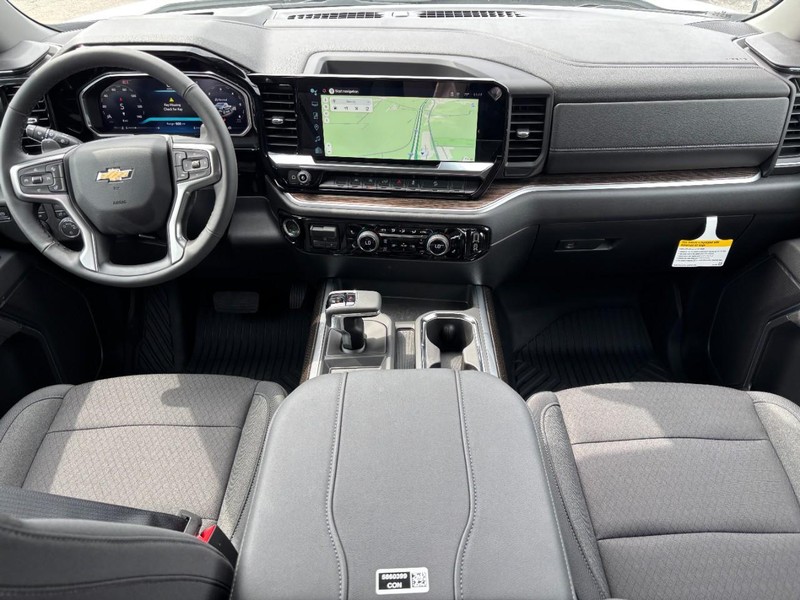 Chevrolet Silverado 1500 Vehicle Full-screen Gallery Image 6