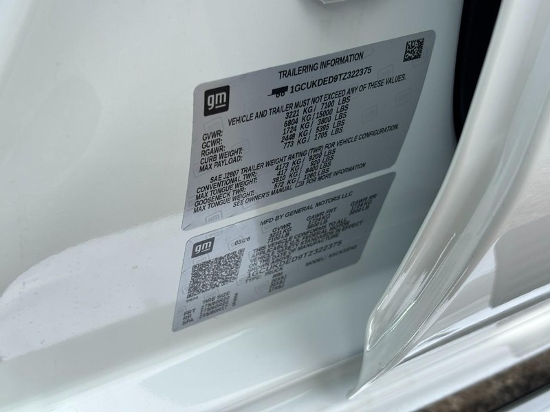 Chevrolet Silverado 1500 Vehicle Full-screen Gallery Image 18