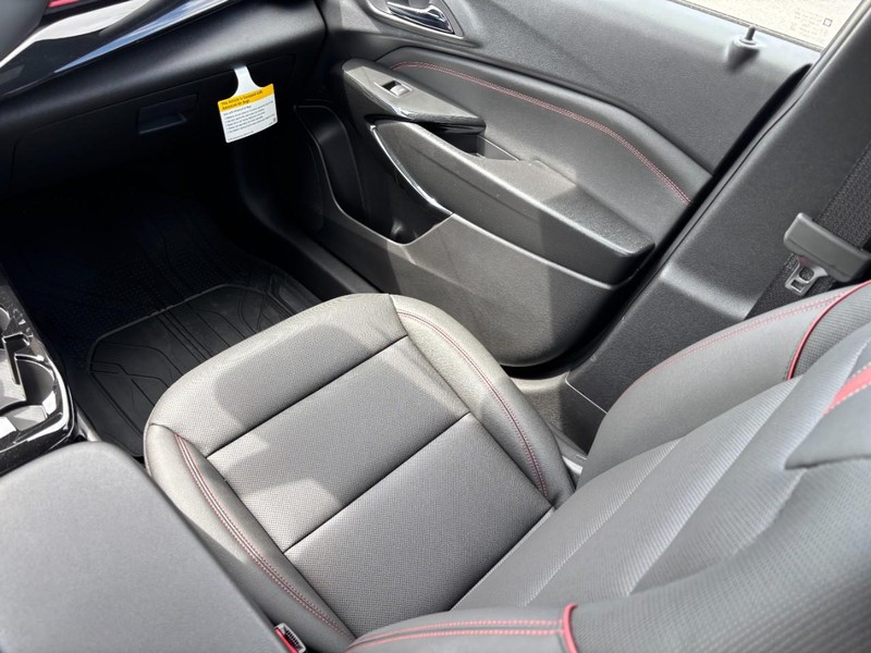 Chevrolet Trax Vehicle Full-screen Gallery Image 9