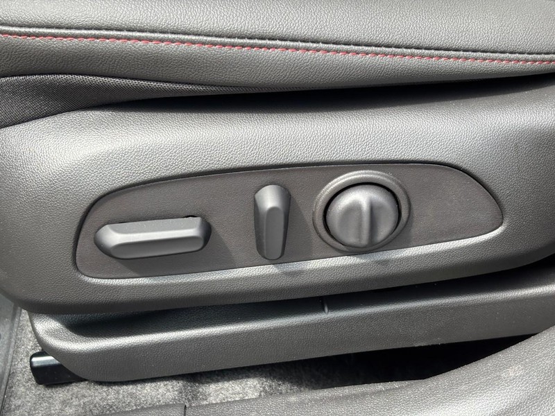 Chevrolet Trax Vehicle Full-screen Gallery Image 10