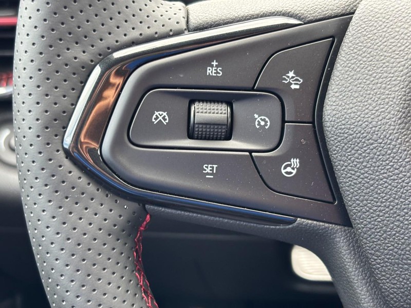 Chevrolet Trax Vehicle Full-screen Gallery Image 12