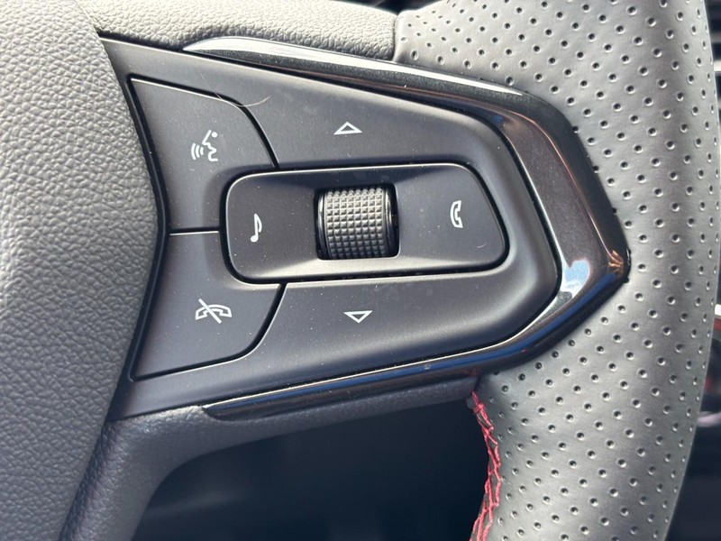 Chevrolet Trax Vehicle Full-screen Gallery Image 13