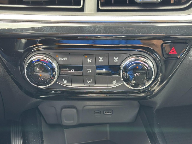 Chevrolet Trax Vehicle Full-screen Gallery Image 17