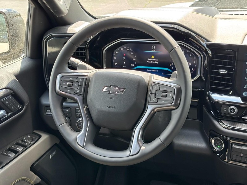Chevrolet Silverado 1500 Vehicle Full-screen Gallery Image 7