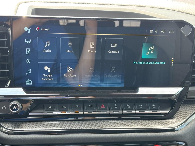 Chevrolet Silverado 1500 Vehicle Full-screen Gallery Image 16