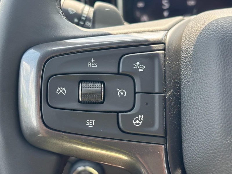 Chevrolet Silverado 1500 Vehicle Full-screen Gallery Image 13