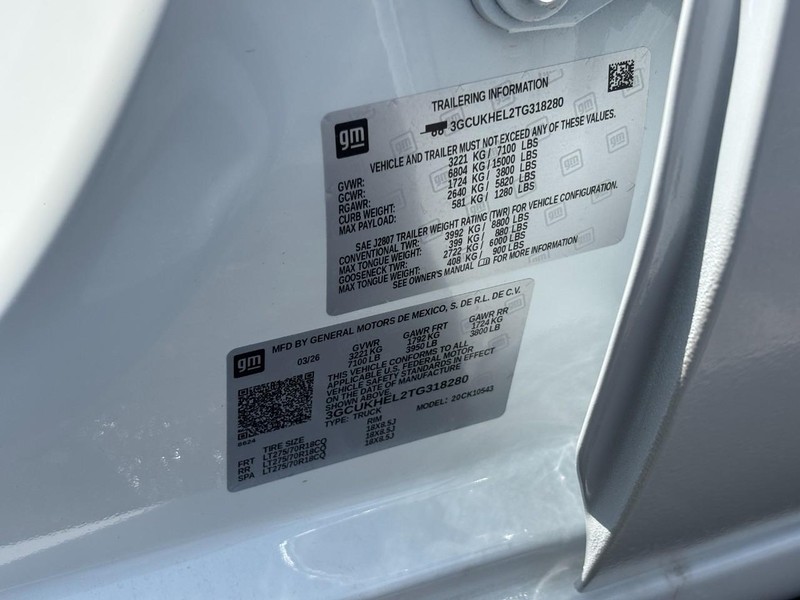 Chevrolet Silverado 1500 Vehicle Full-screen Gallery Image 19