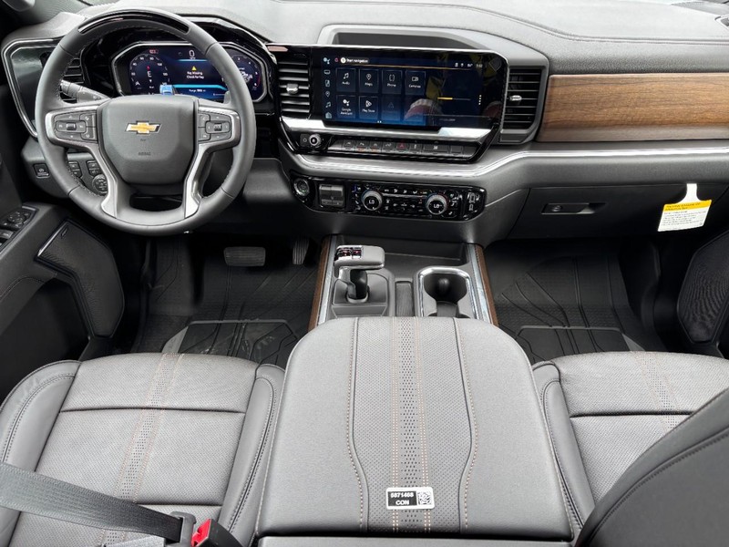 Chevrolet Silverado 1500 Vehicle Full-screen Gallery Image 6