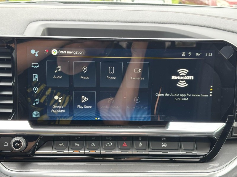 Chevrolet Silverado 1500 Vehicle Full-screen Gallery Image 16