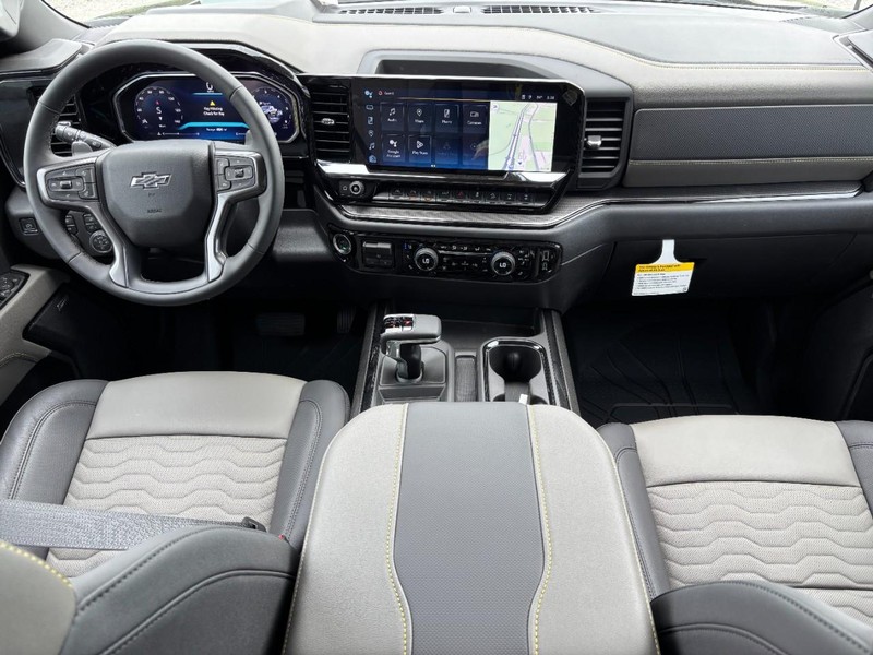 Chevrolet Silverado 1500 Vehicle Full-screen Gallery Image 6