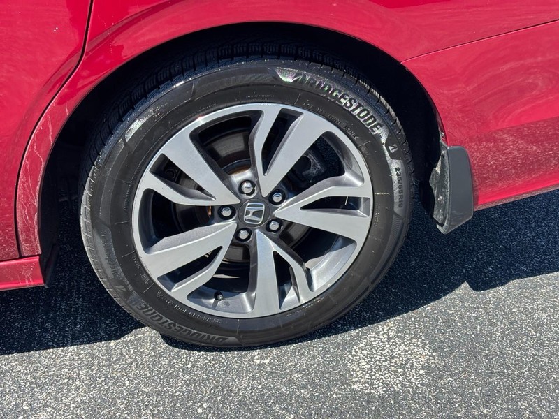 Honda Odyssey Vehicle Full-screen Gallery Image 09