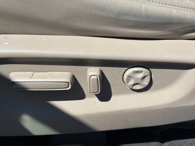 Honda Odyssey Vehicle Full-screen Gallery Image 17