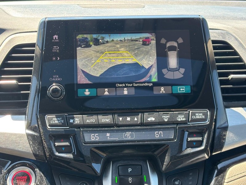 Honda Odyssey Vehicle Full-screen Gallery Image 24