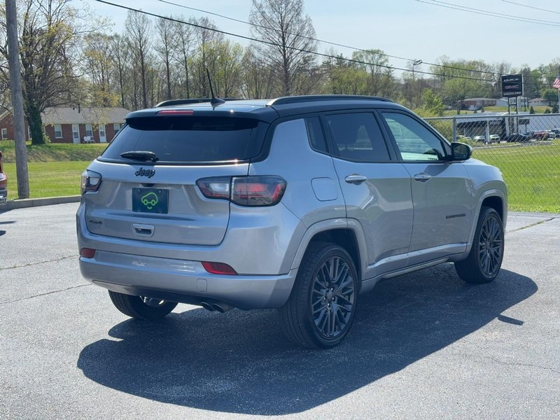 Jeep Compass Vehicle Full-screen Gallery Image 04