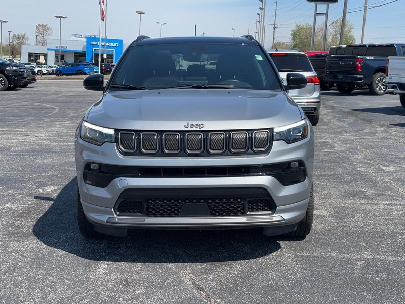 Jeep Compass Vehicle Full-screen Gallery Image 07