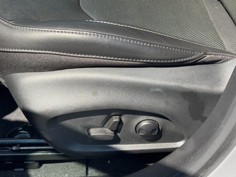 Jeep Compass Vehicle Full-screen Gallery Image 14