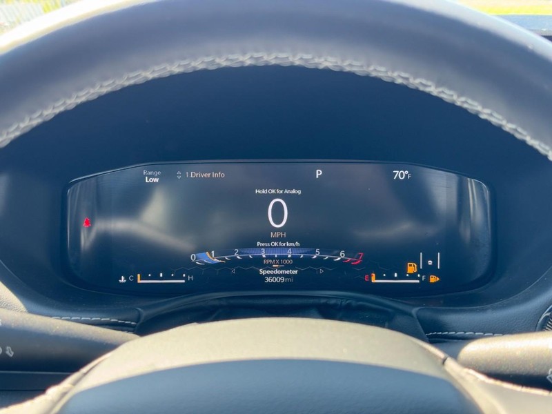 Jeep Compass Vehicle Full-screen Gallery Image 18