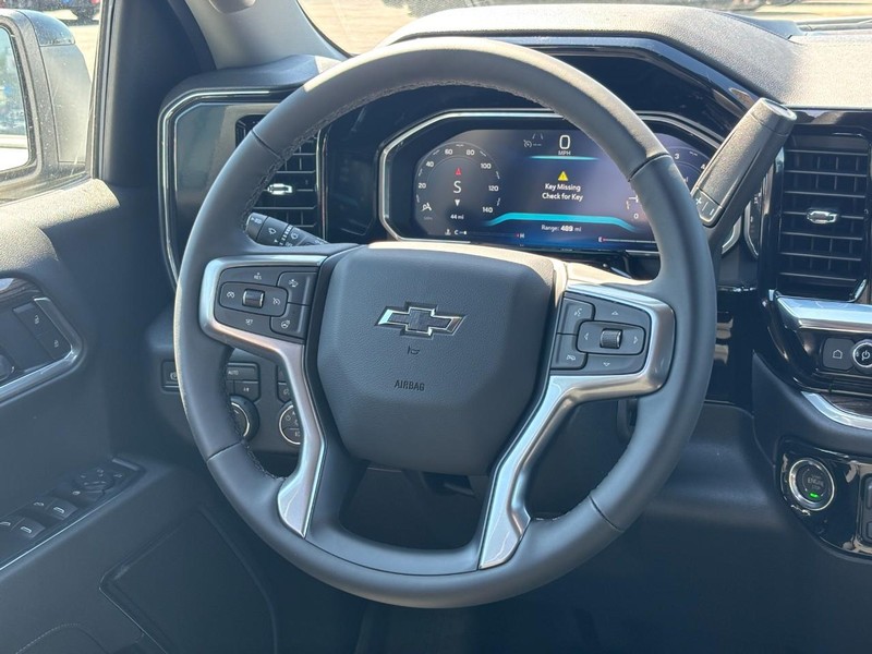 Chevrolet Silverado 1500 Vehicle Full-screen Gallery Image 7