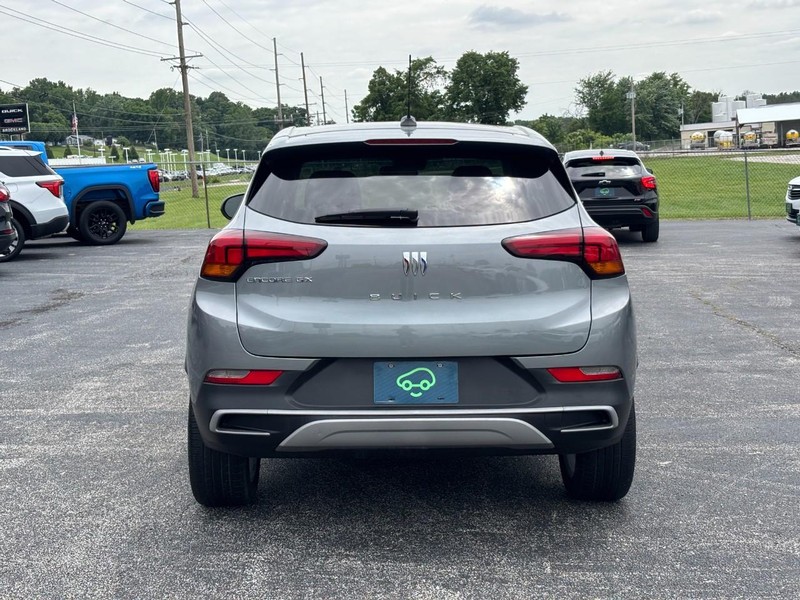 Buick Encore GX Vehicle Full-screen Gallery Image 4