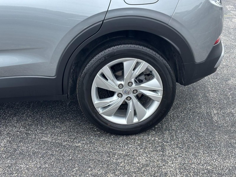 Buick Encore GX Vehicle Full-screen Gallery Image 9