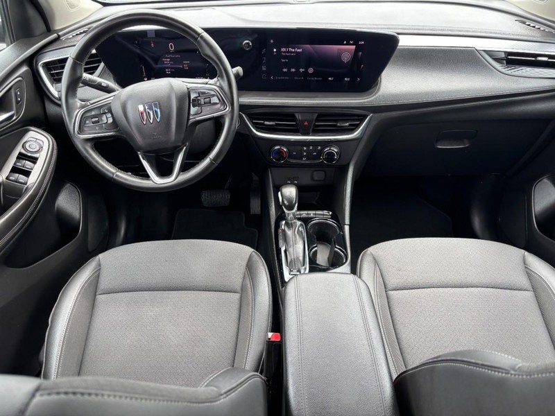 Buick Encore GX Vehicle Full-screen Gallery Image 11