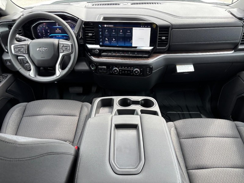 Chevrolet Silverado 1500 Vehicle Full-screen Gallery Image 6