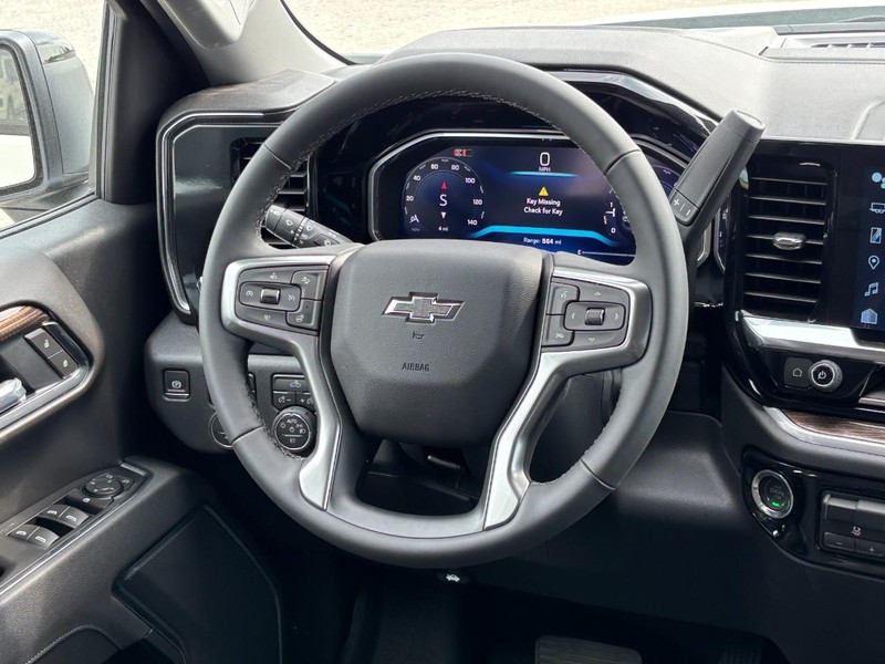 Chevrolet Silverado 1500 Vehicle Full-screen Gallery Image 7