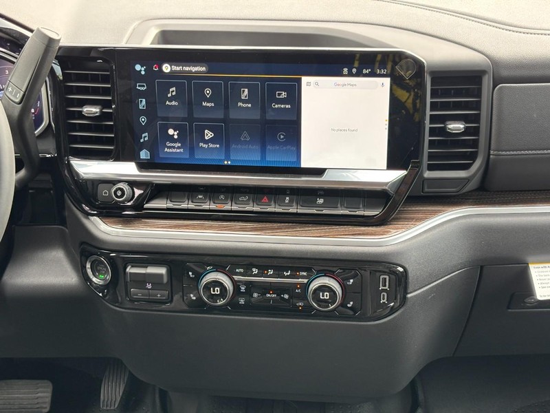 Chevrolet Silverado 1500 Vehicle Full-screen Gallery Image 8