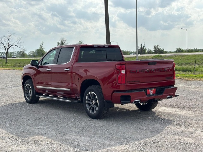Chevrolet Silverado 1500 Vehicle Full-screen Gallery Image 3
