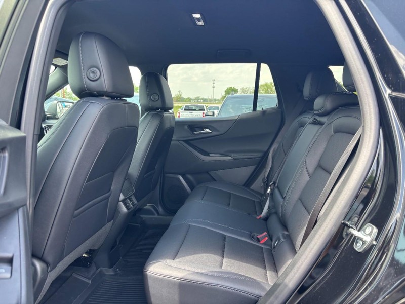 Chevrolet Equinox Vehicle Full-screen Gallery Image 5
