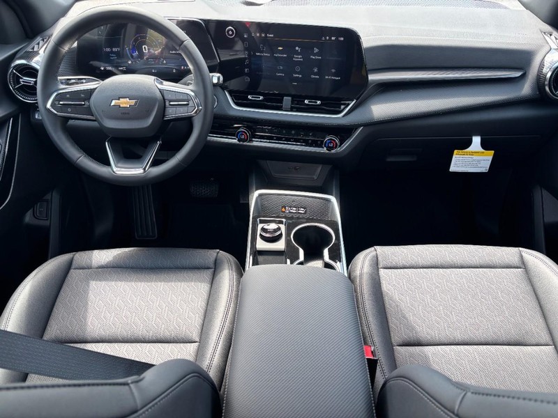 Chevrolet Equinox Vehicle Full-screen Gallery Image 6