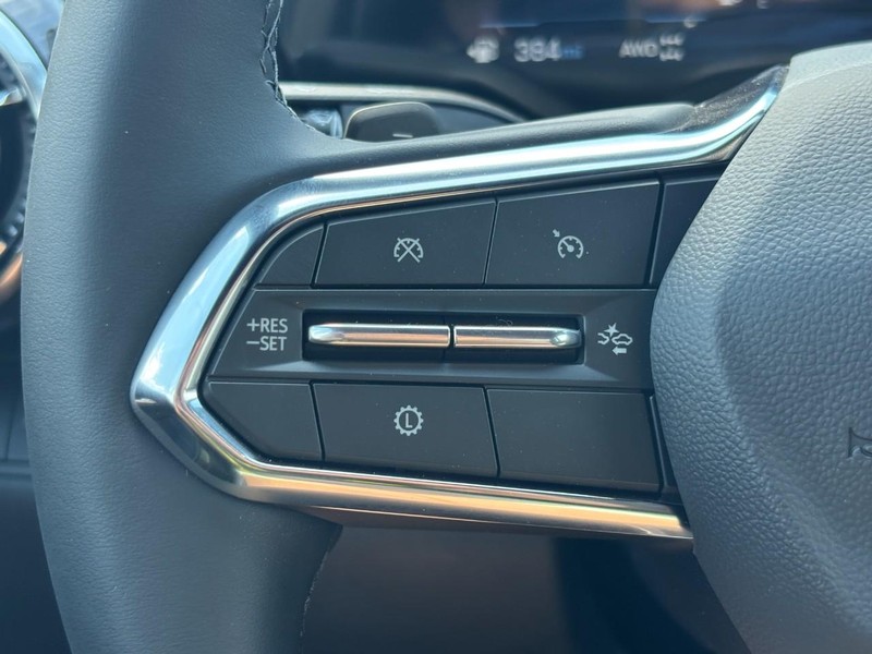 Chevrolet Equinox Vehicle Full-screen Gallery Image 12