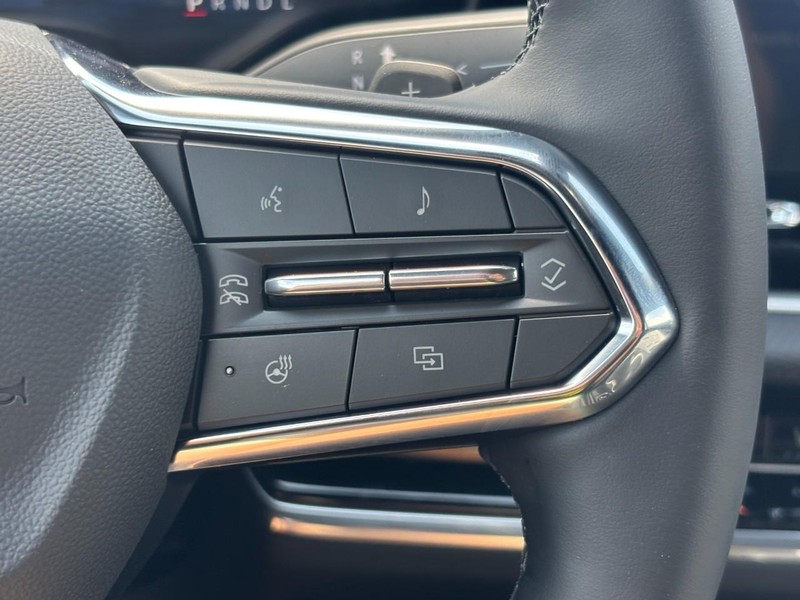 Chevrolet Equinox Vehicle Full-screen Gallery Image 13