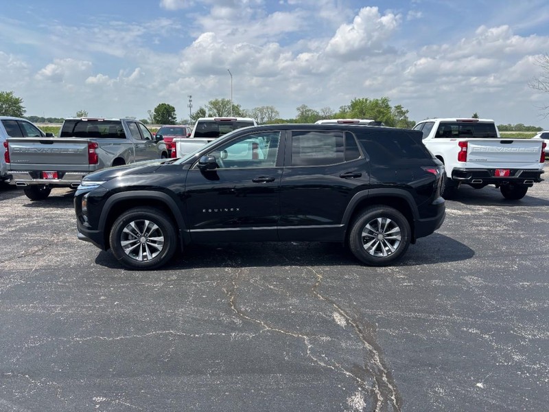 Chevrolet Equinox Vehicle Full-screen Gallery Image 2