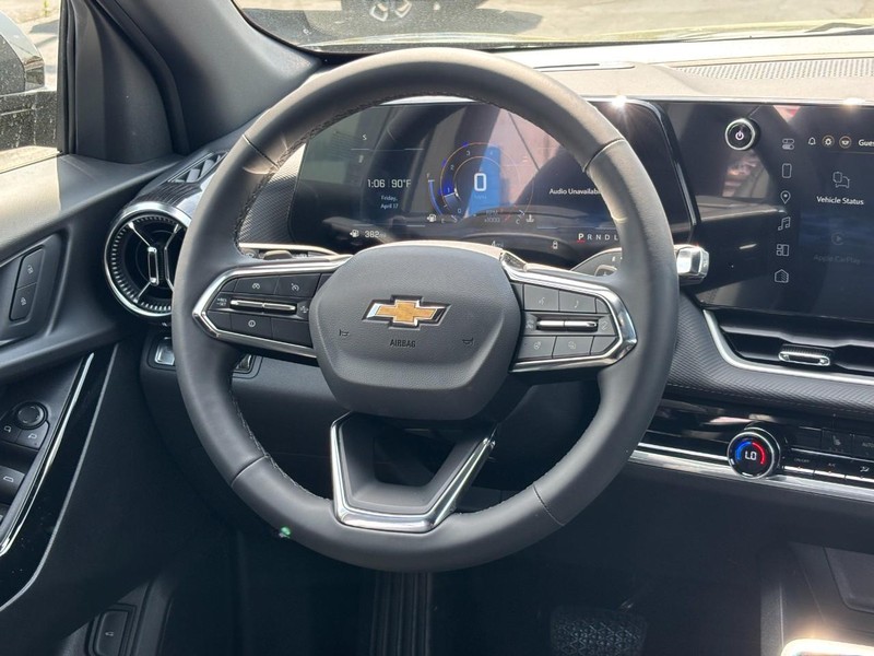 Chevrolet Equinox Vehicle Full-screen Gallery Image 7